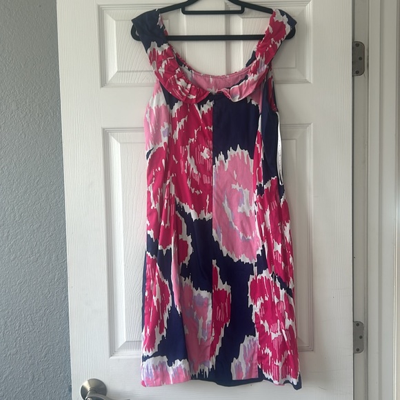 Lilly Pulitzer Dominica dress in Bright Navy Brava print size 10 EUC - Picture 2 of 8